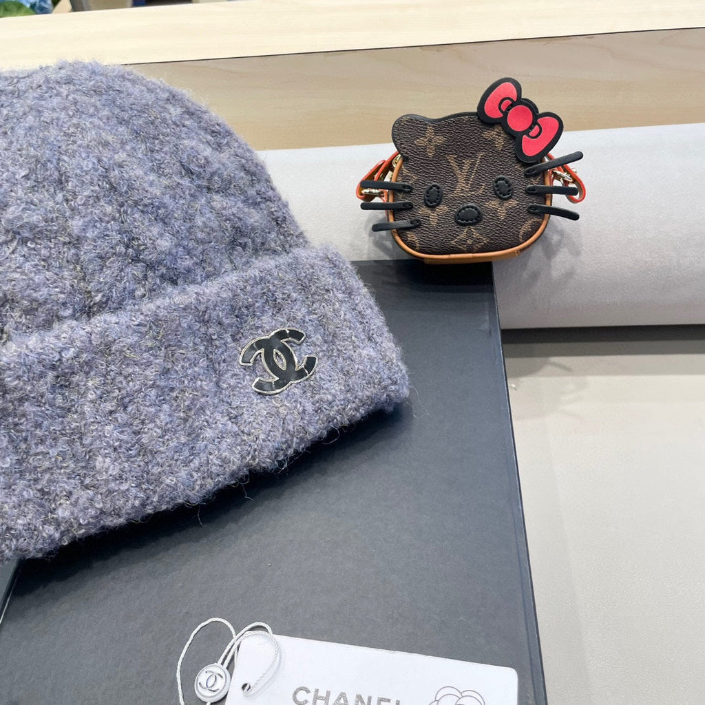 CHANEL BEANIE HAT IN COOL GRAY WOOL 413327