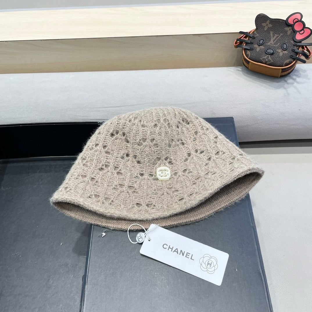 CHANEL BUCKET HAT KHAKI BROWN KNITTED FABRIC WITH RABBIT FUR 428091