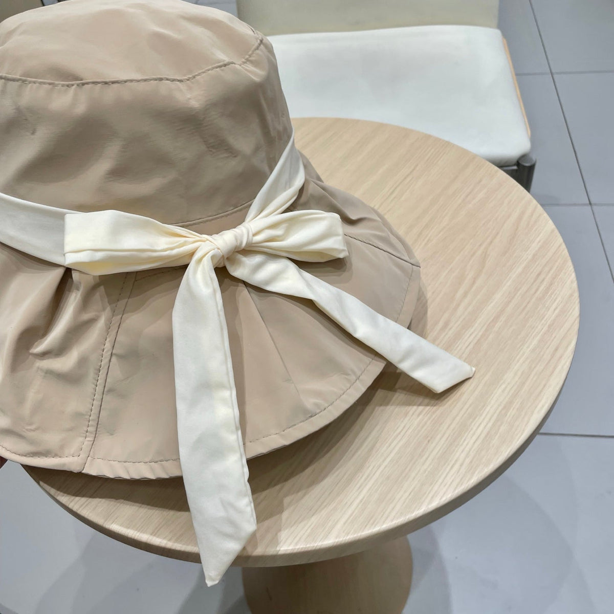CELINE 25S BUCKET HAT 735018 IN NUDE