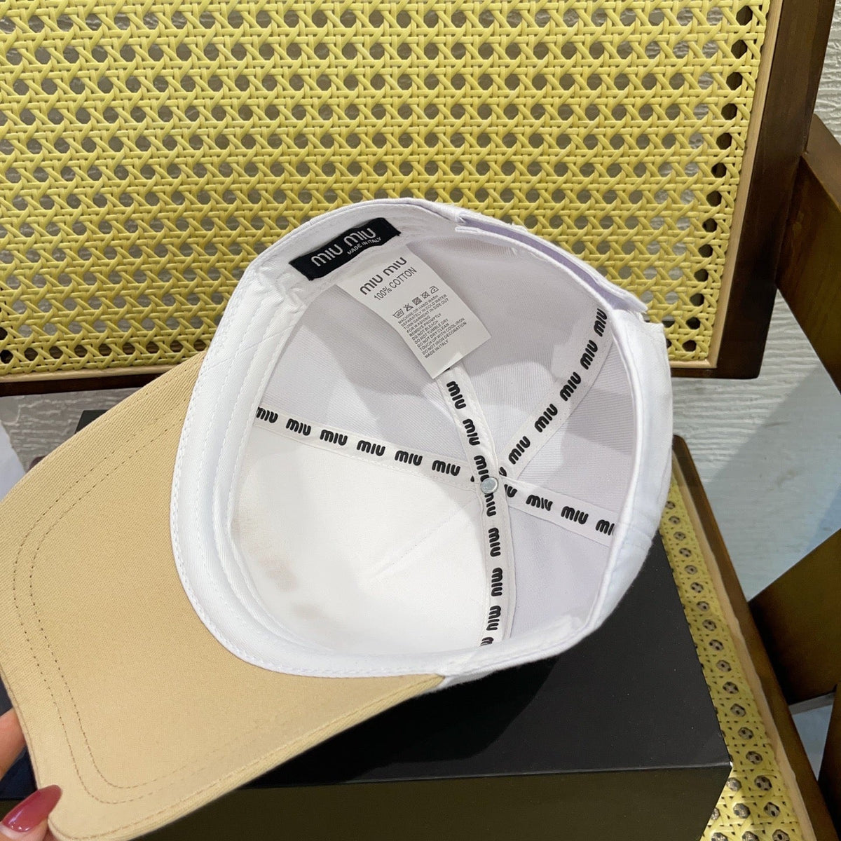 MIU MIU MM BASEBALL CAP IN WHITE MIX BEIGE FABRIC WITH LOGO EMBROIDERY